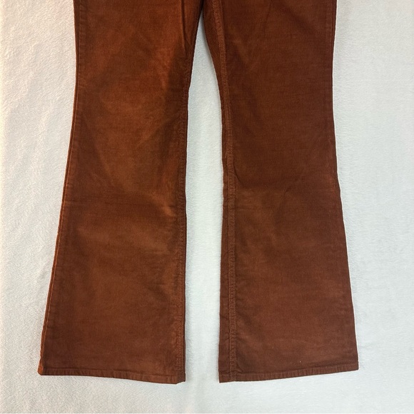 Old Navy Camel brown flared legs Corduroy Pants size 12 Women - Picture 2 of 12